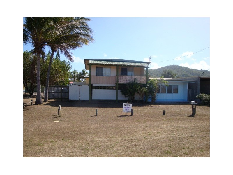 2/56 The Esplanade, Grasstree Beach QLD 4740