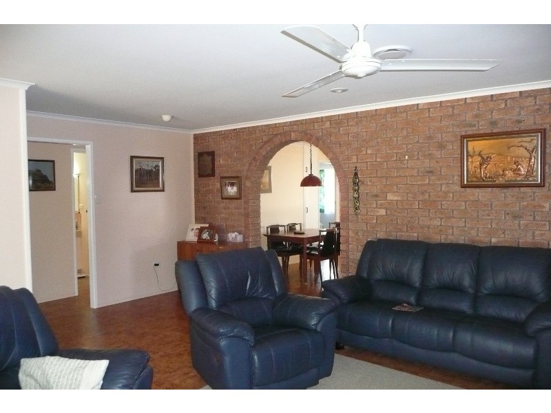 6 Kemp Street, Bucasia QLD 4750