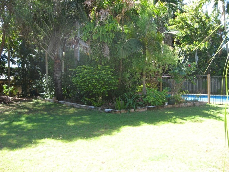 6 Kemp Street, Bucasia QLD 4750