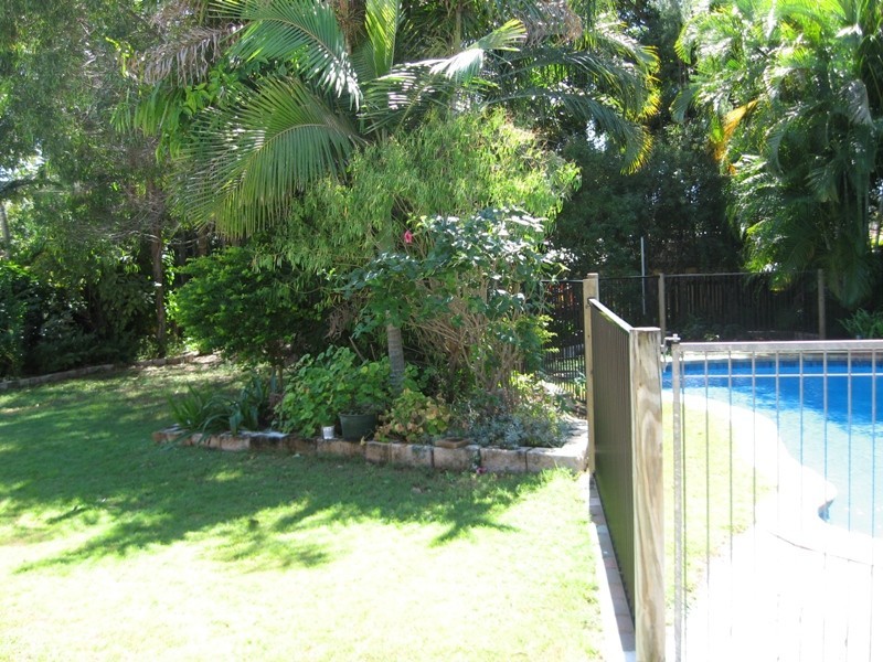 6 Kemp Street, Bucasia QLD 4750