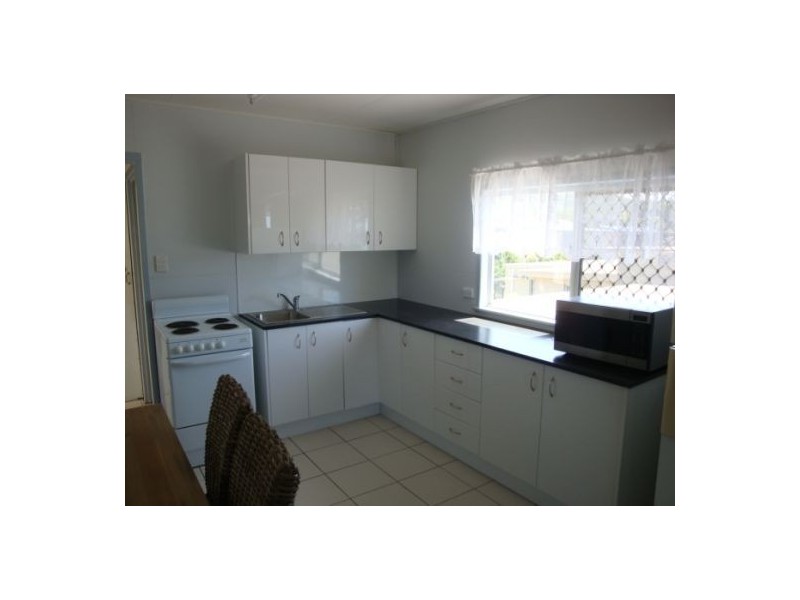 1/56 The Esplanade, Grasstree Beach QLD 4740