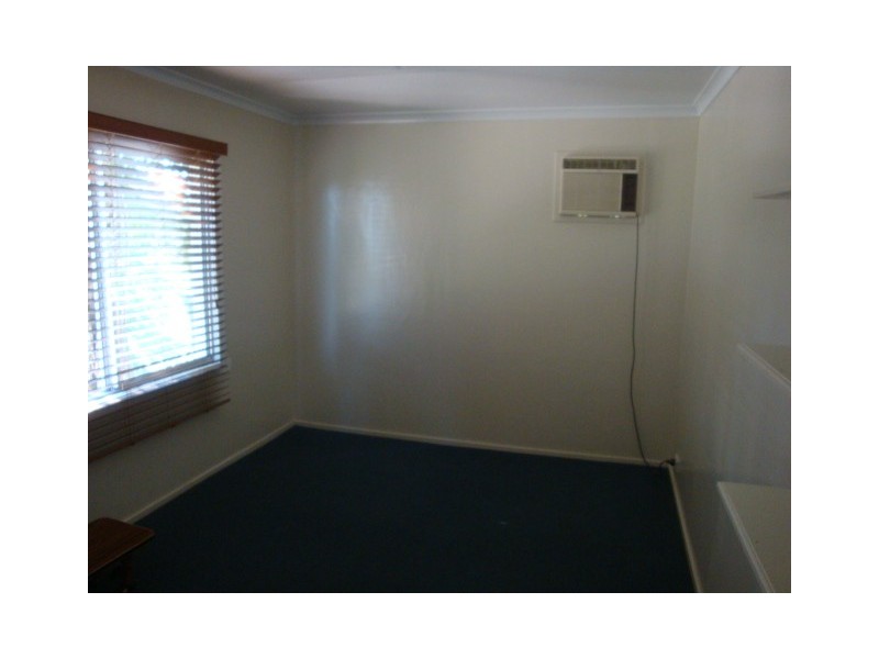 11 Holland Street, West Mackay QLD 4740