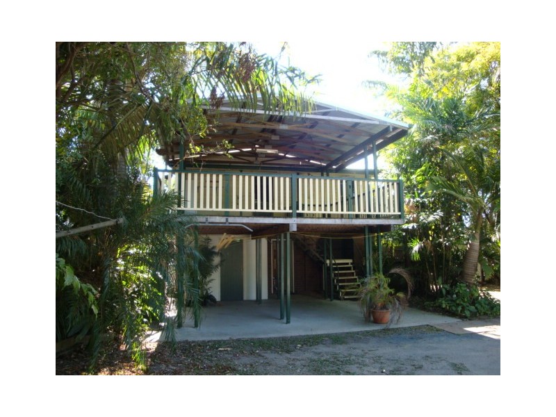 11 Holland Street, West Mackay QLD 4740