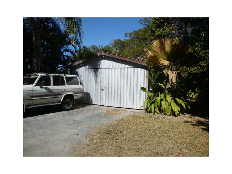 11 Holland Street, West Mackay QLD 4740