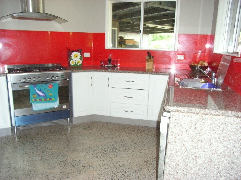 27 Bernborough Avenue, Ooralea QLD 4740