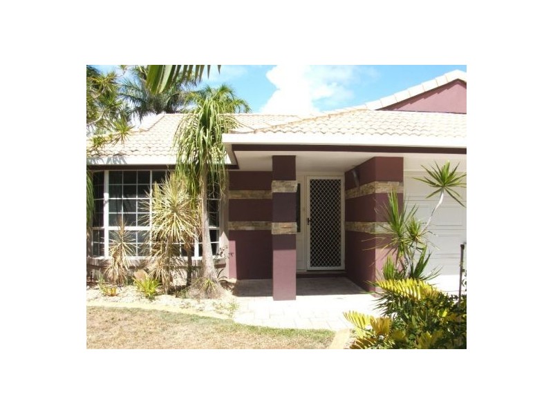 62 O’Brien Esplanade, Shoal Point QLD 4750