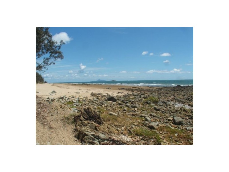 62 O’Brien Esplanade, Shoal Point QLD 4750