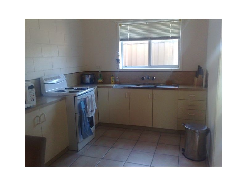 1 & 2/ 19 Thornber Street, North Mackay QLD 4740