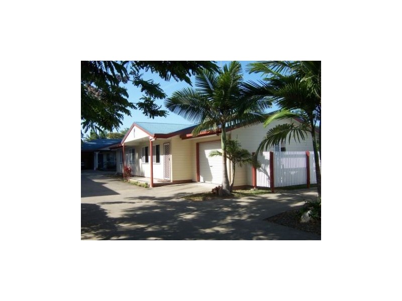 2/11 Andergrove Road, Andergrove QLD 4740