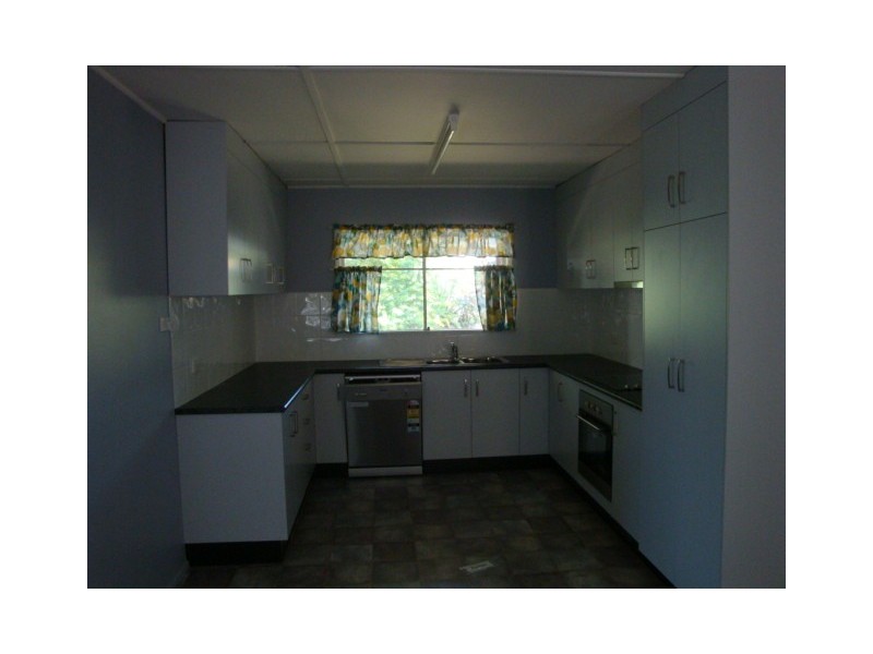 8 Willets Road, Mount Pleasant QLD 4740