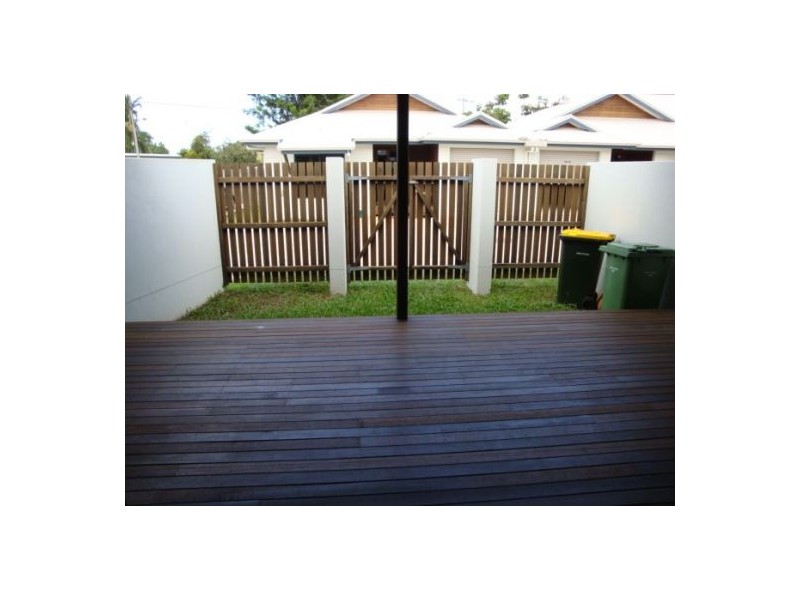 2/15 High Street, Walkerston QLD 4751