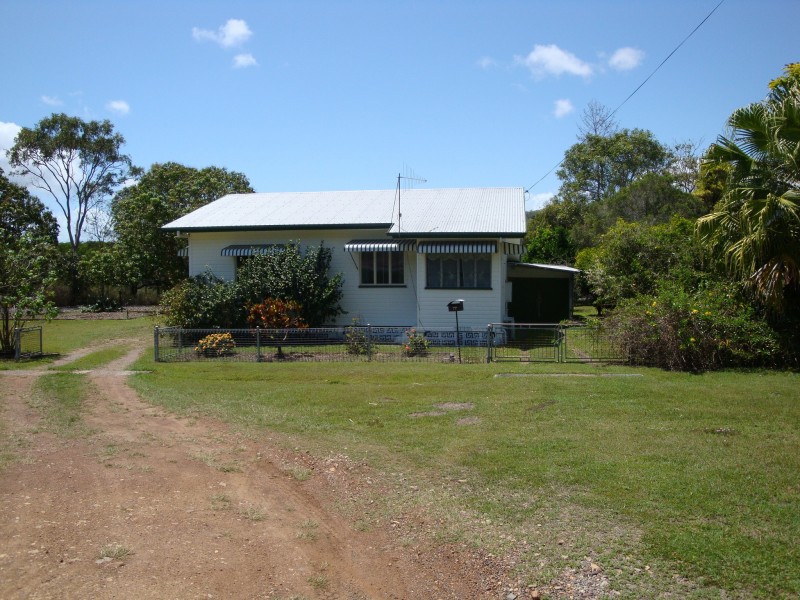 77 Range Road, Sarina QLD 4737