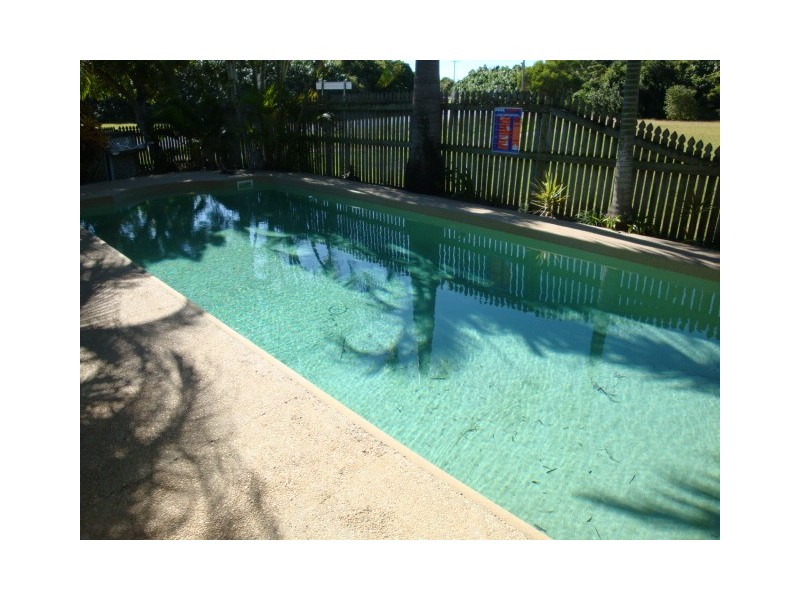 1 Rassmussen Avenue, Salonika Beach QLD 4740