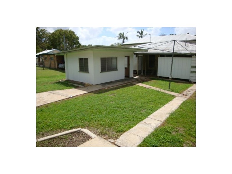 56 Range Road, Sarina QLD 4737