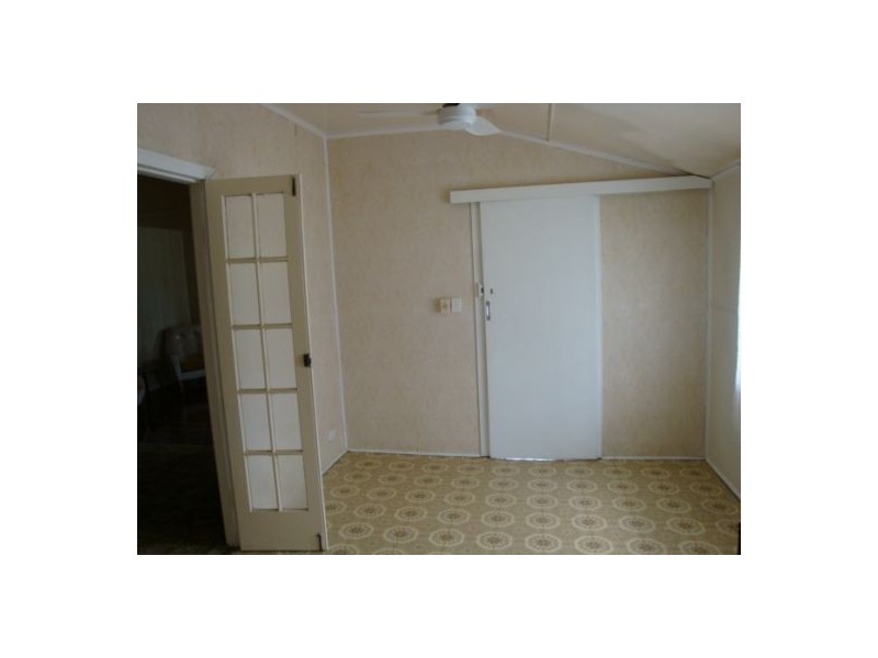 56 Range Road, Sarina QLD 4737