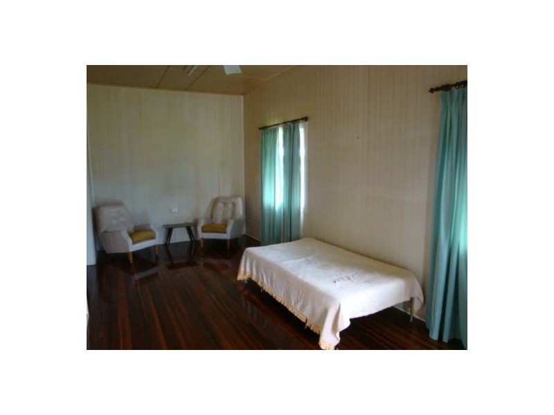 56 Range Road, Sarina QLD 4737