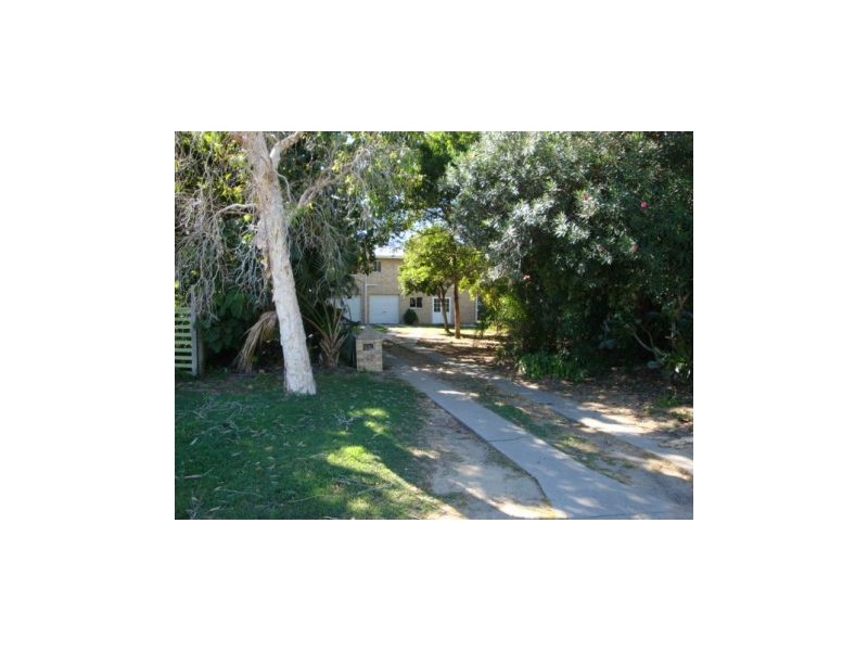 48 Pelican Street, Slade Point QLD 4740