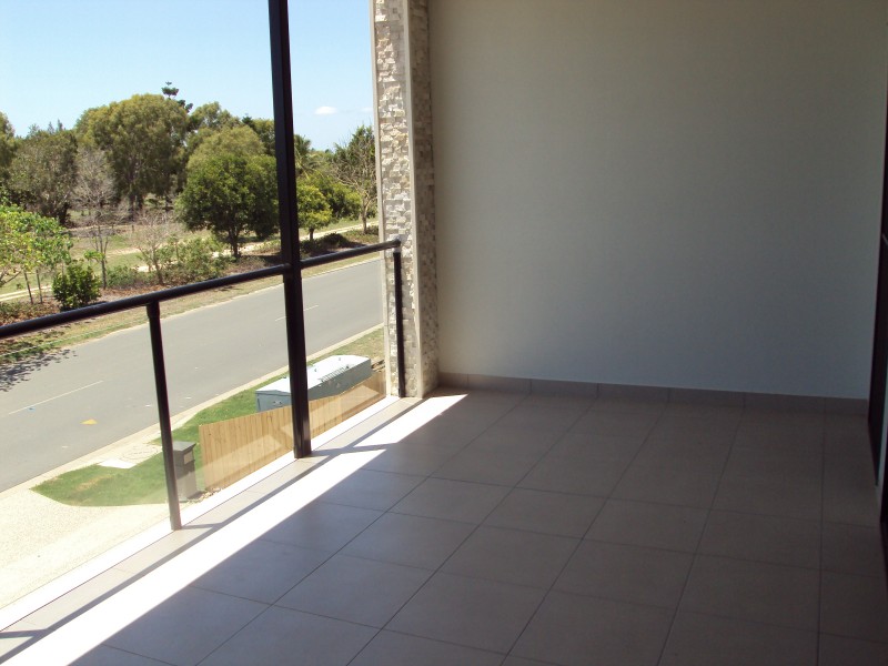 2/86 Binnington Esplanade, East Mackay QLD 4740