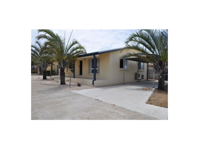 2/15 Keswick Avenue, Slade Point QLD 4740