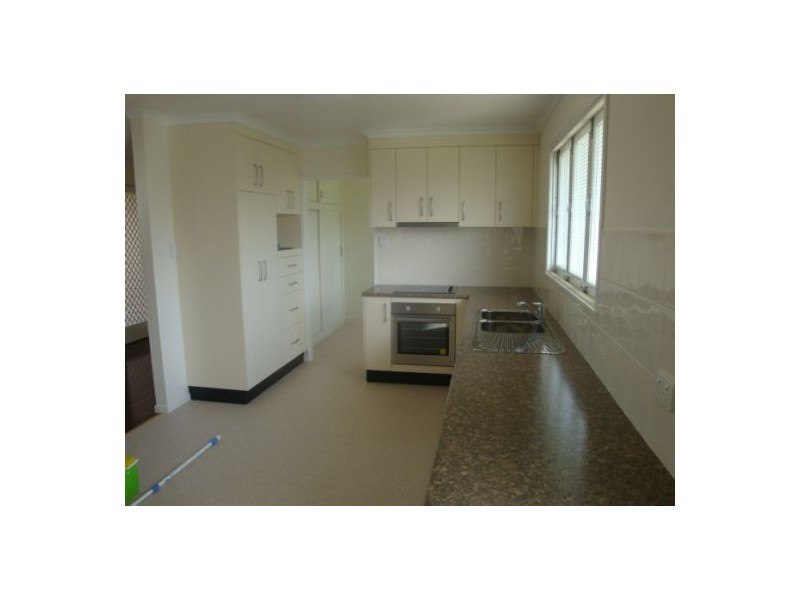 23 Mackenzie Street, West Mackay QLD 4740