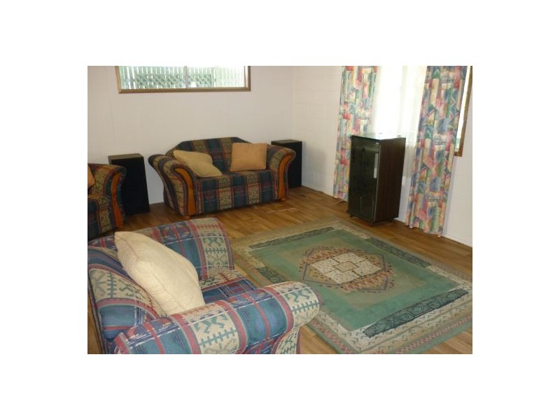 1 Peatey Street, Andergrove QLD 4740