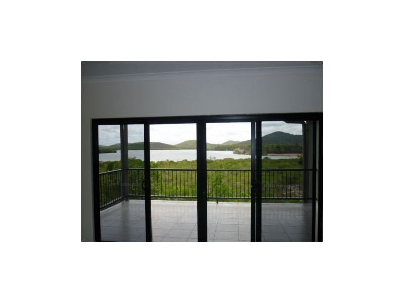 2/15 Hackett Street, Campwin Beach QLD 4737