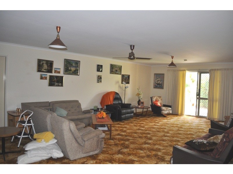 17 Scawfell Avenue, Slade Point QLD 4740