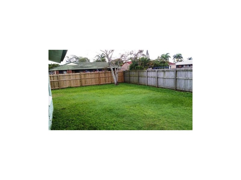 15 Waratah Street, Beaconsfield QLD 4740