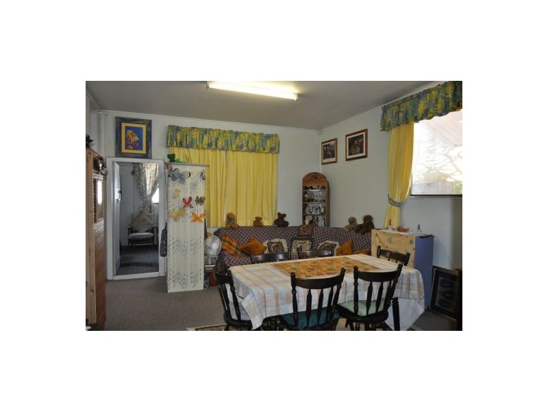 8 Jarman Court, Seaforth QLD 4741