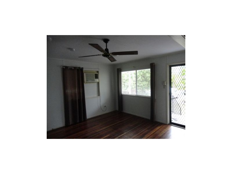 6 Wallace, Dysart QLD 4745