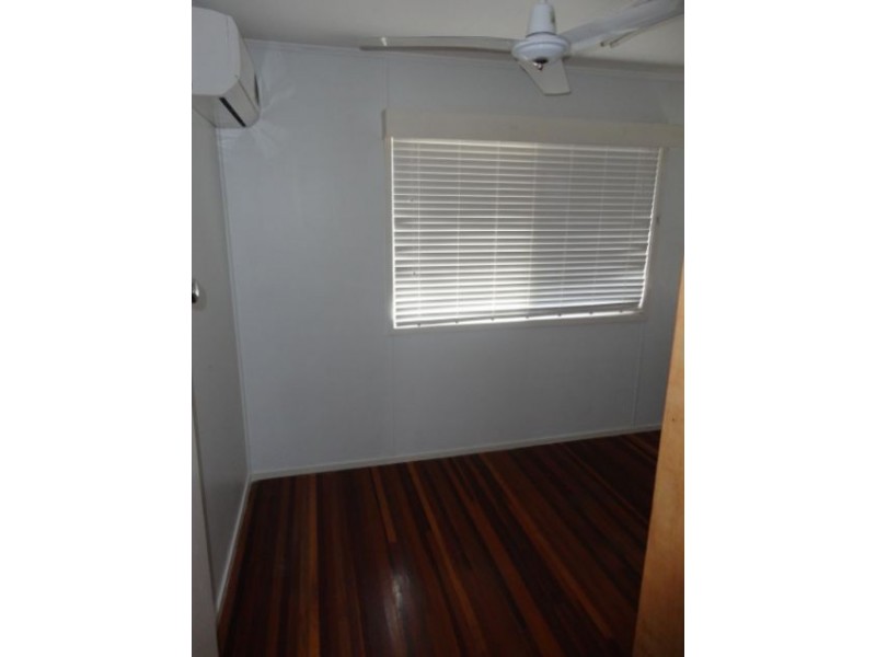 6 Wallace, Dysart QLD 4745