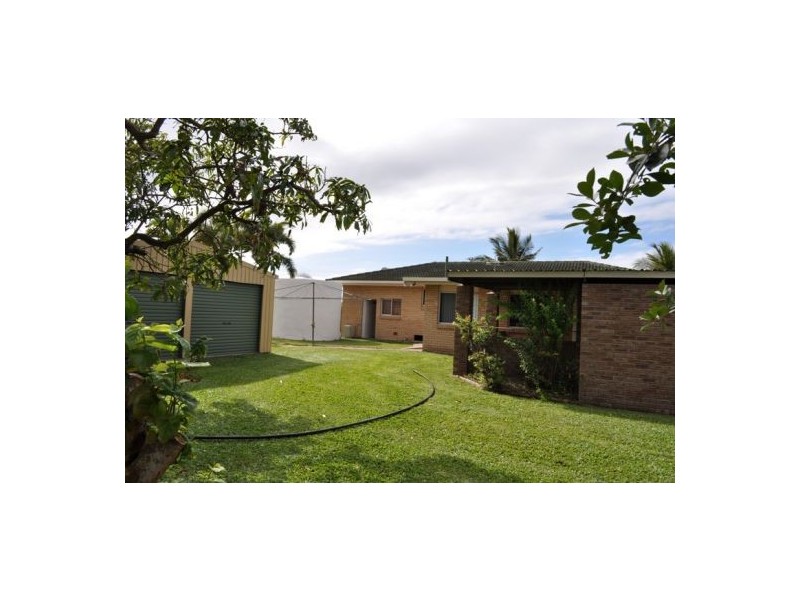 6 Calrossie Road, Mackay QLD 4740