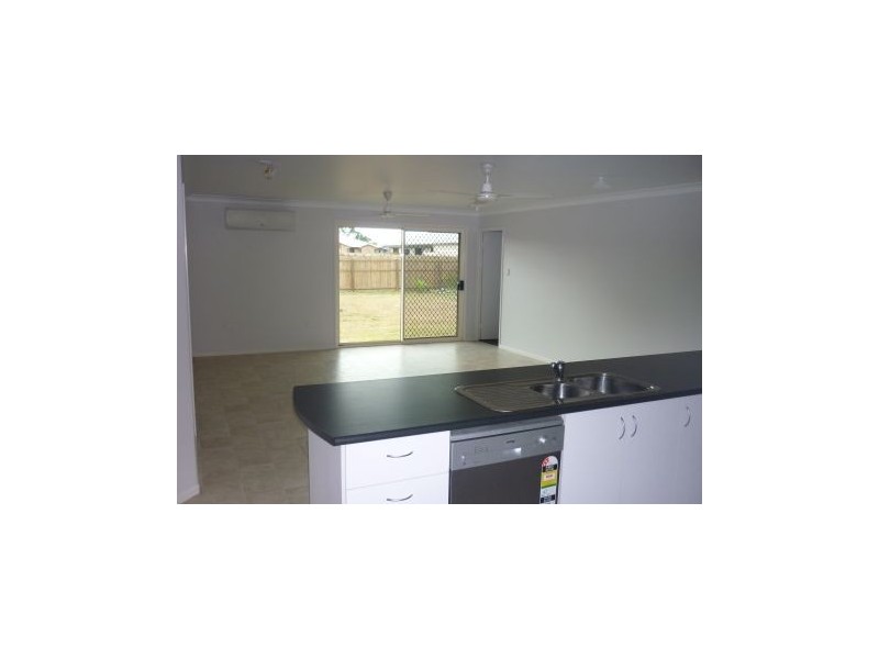 28 Lucy Court, Mirani QLD 4754