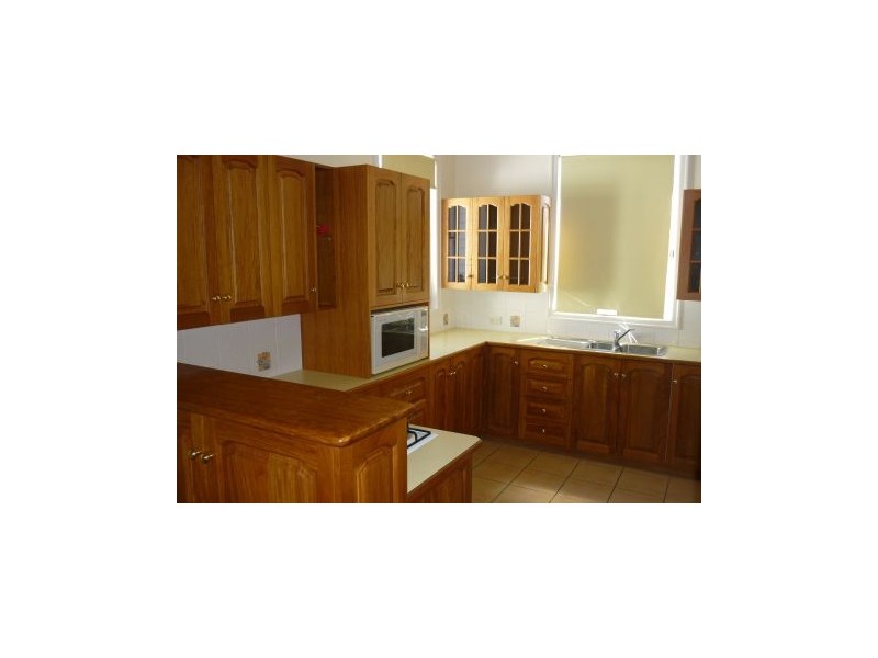 43 Lloyd Street, West Mackay QLD 4740
