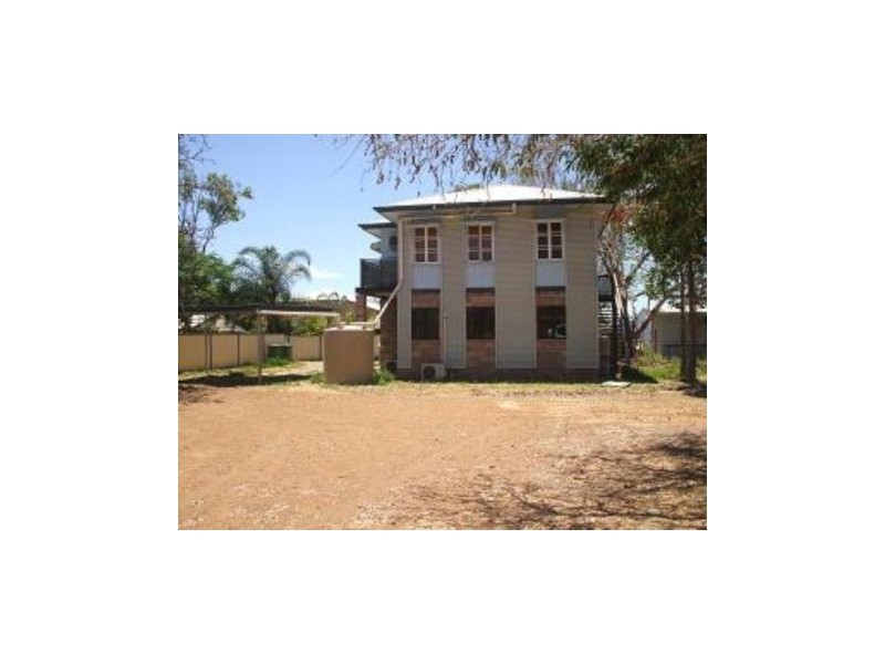1/4 Wilkin, Nebo QLD 4742
