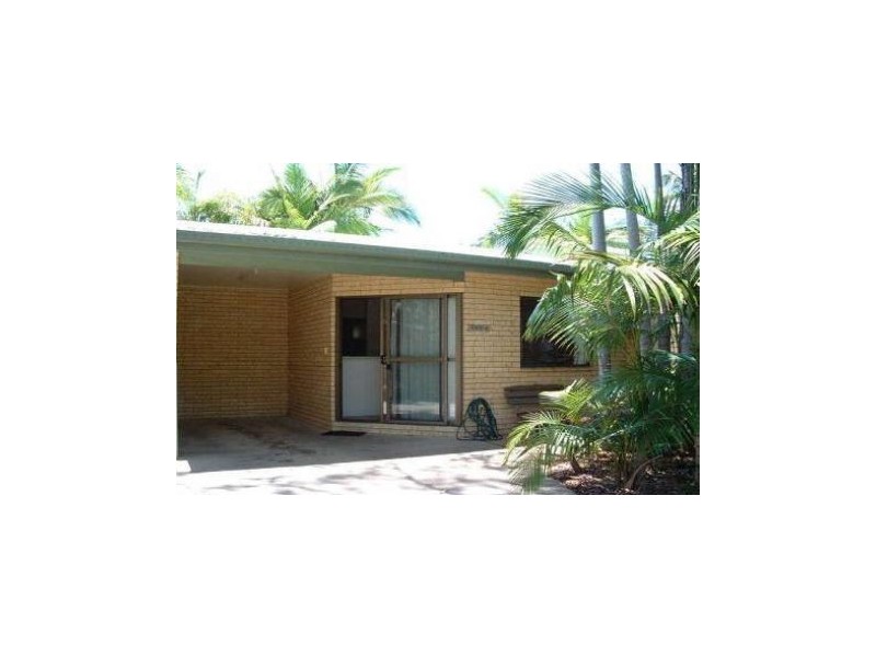 4/4 Symons Ave, Bucasia QLD 4750