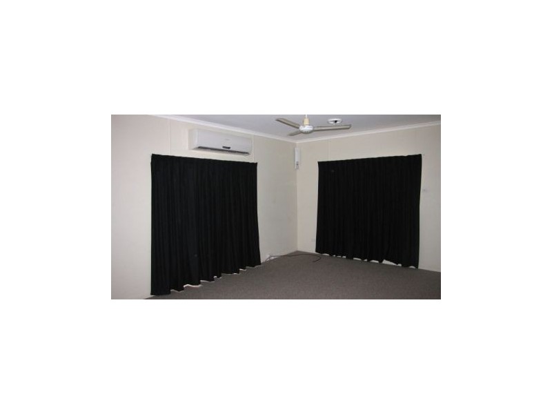 15 Flight Drive, Moranbah QLD 4744