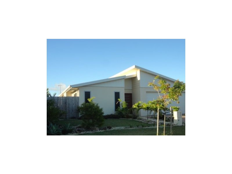 7 Sidon Court, Ooralea QLD 4740
