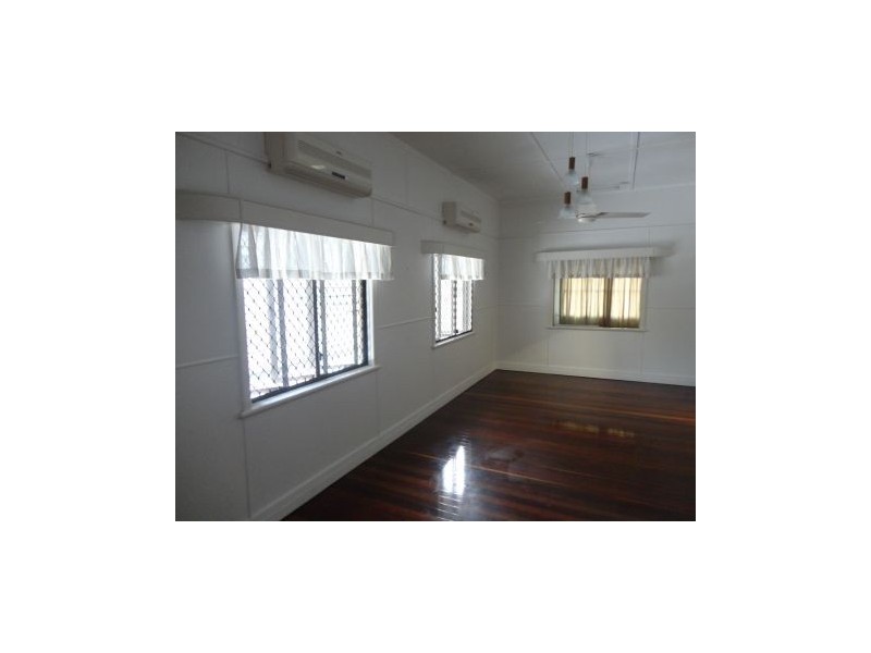 1/10 Mackenzie Street, West Mackay QLD 4740