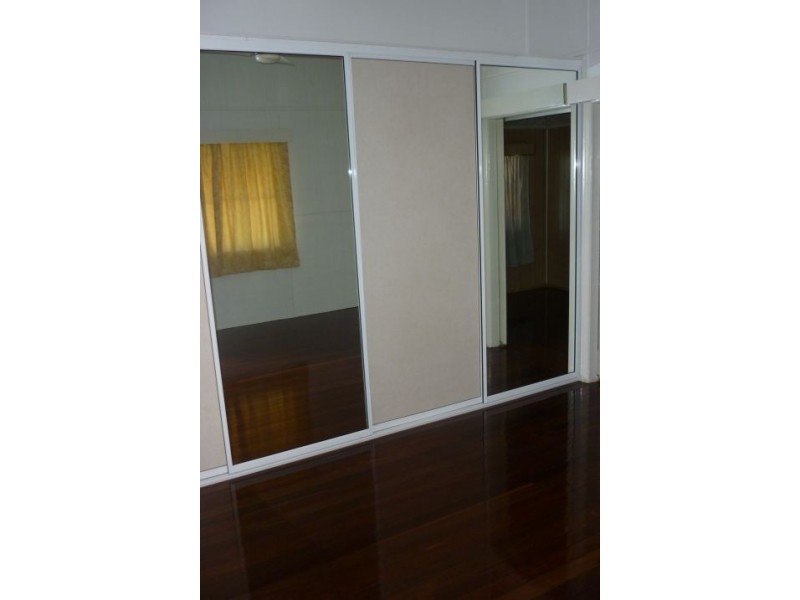 1/10 Mackenzie Street, West Mackay QLD 4740