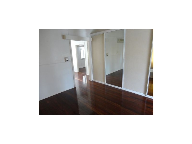 1/10 Mackenzie Street, West Mackay QLD 4740