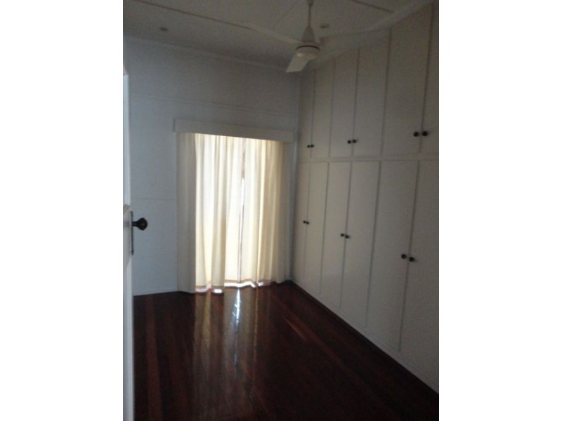 1/10 Mackenzie Street, West Mackay QLD 4740