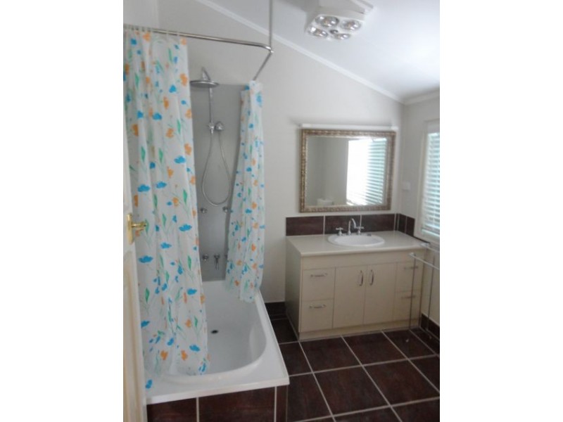 1/10 Mackenzie Street, West Mackay QLD 4740