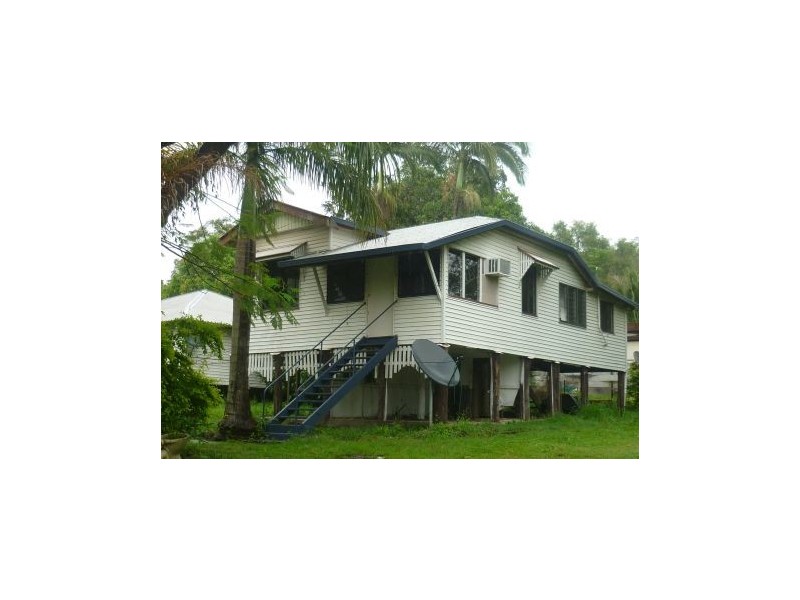 66 Range Road, Sarina QLD 4737