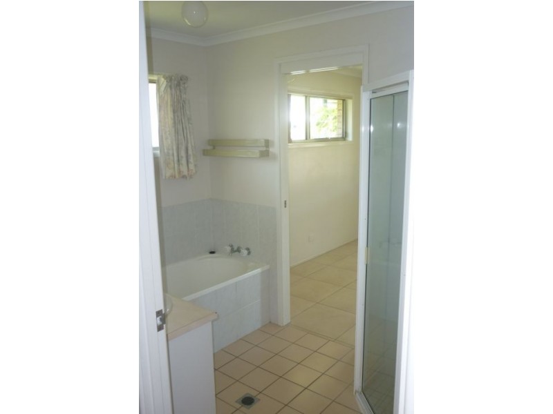 16 Avocado Court, Beaconsfield QLD 4740