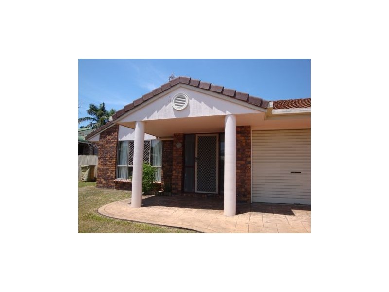 2 Matterson Avenue, Blacks Beach QLD 4740