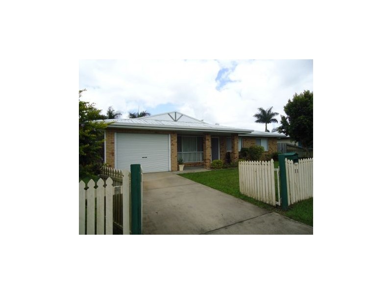 11 Cassia Street, Beaconsfield QLD 4740