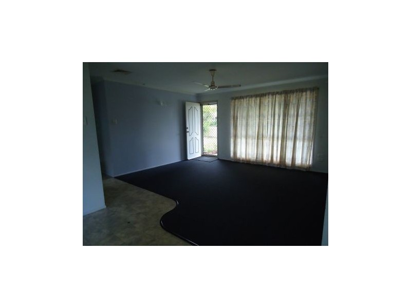11 Cassia Street, Beaconsfield QLD 4740