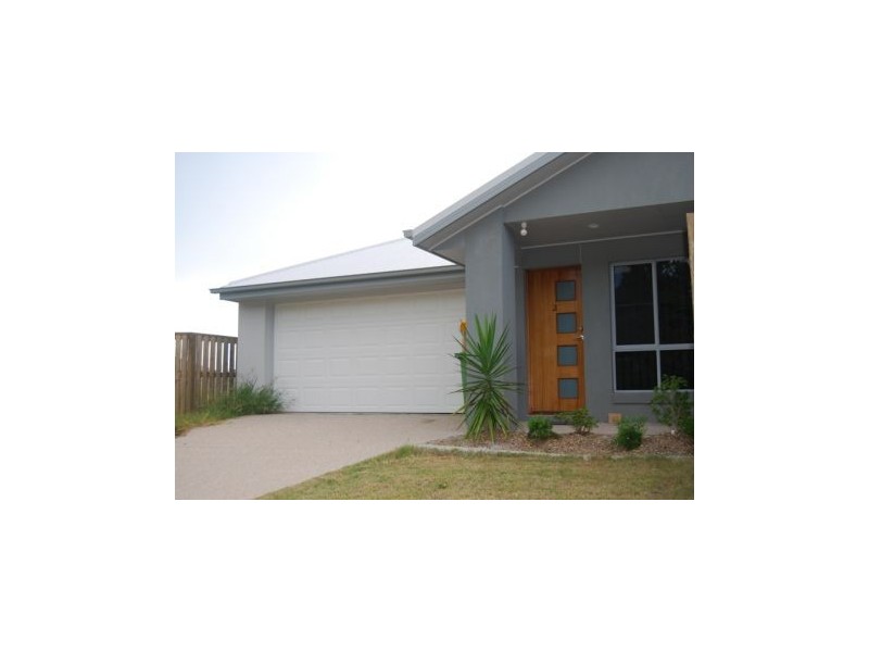 2 / 31  Narrabeen, Eimeo QLD 4740