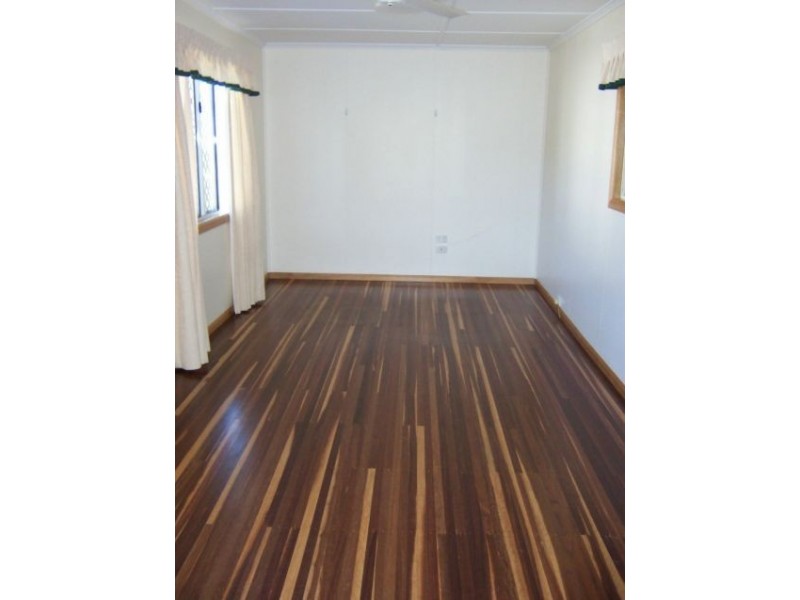 4 Cameron, North Mackay QLD 4740